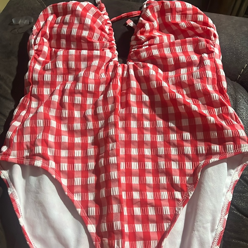 High cut swimsuit-great condition